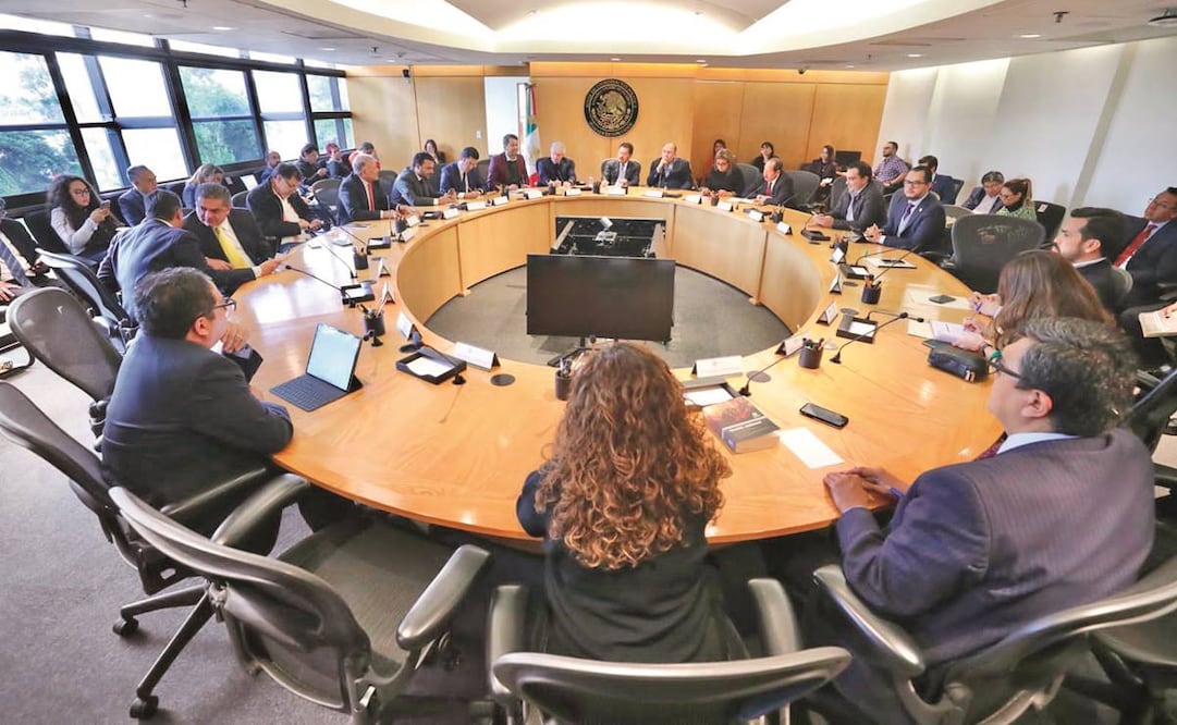 La Junta de Coordinación Política de la Cámara de Diputados elegirá hoy a los tres candidatos restantes al cargo de consejero presidente del Instituto Nacional Electoral; actualmente ya hay cuatro perfiles. 