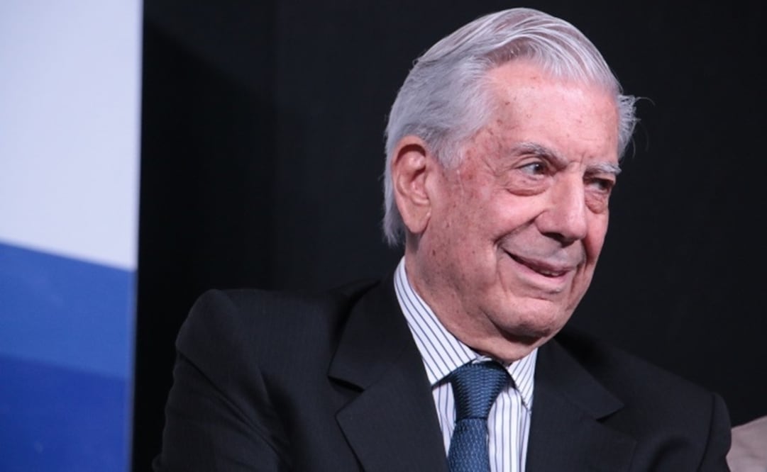 Mario Vargas Llosa acudió a la 43ª Feria del Libro de Buenos Aires (Foto: EFE)