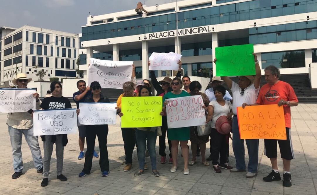 Vecinos protestaron por ampliación de centro comercial en lotes habitacionales de su fraccionamiento. (Fotografía: Rebeca Jiménez / EL UNIVERSAL )