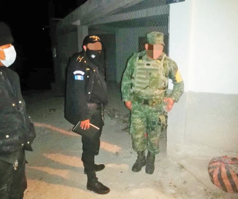 Militares mexicanos y autoridades de Guatemala dialogan en la frontera sur tras el incidente en el que murió un centro-americano. Foto: ESPECIAL