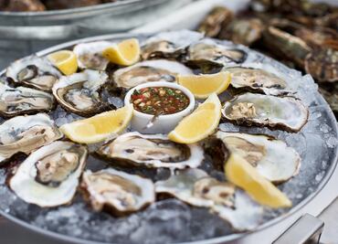 En este brunch la champaña es ilimitada