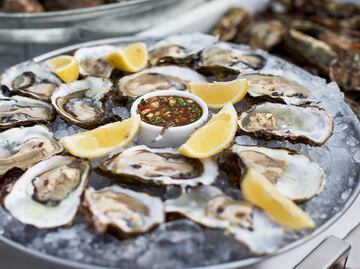 En este brunch la champaña es ilimitada