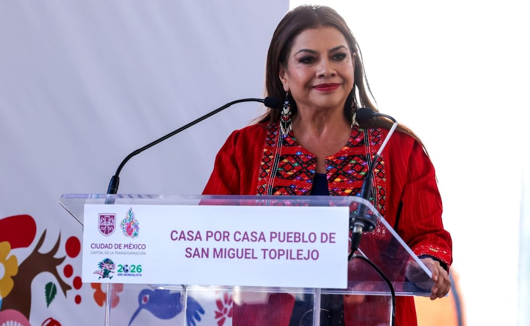 La jefa de Gobierno, Clara Brugada, realizó el Casa por Casa en San Miguel Topilejo en la alcaldía Tlalpan.
Foto: Especial.