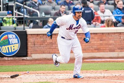 Adrián González se estrena en victoria de los Mets