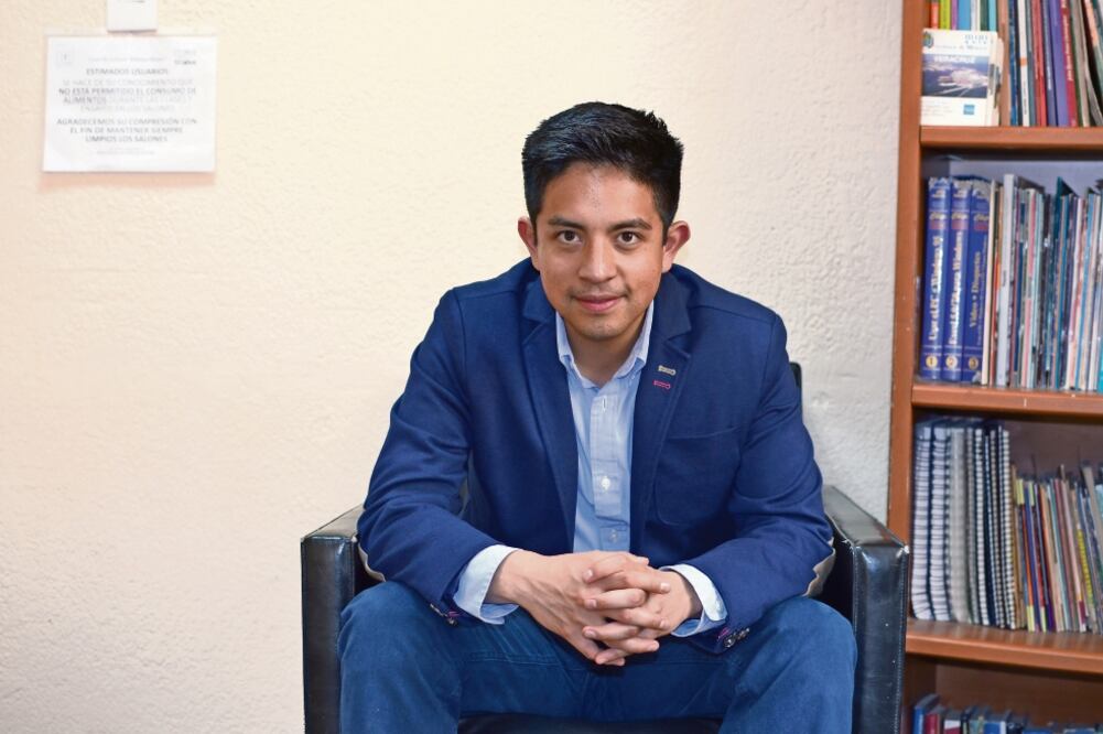 José Luis Gallegos partirá a Estados Unidos en agosto, donde sus estudios de maestría serán financiados 50% por Harvard y 50% por la beca. Foto: CORTESÍA DE VÍCTOR AGUILAR