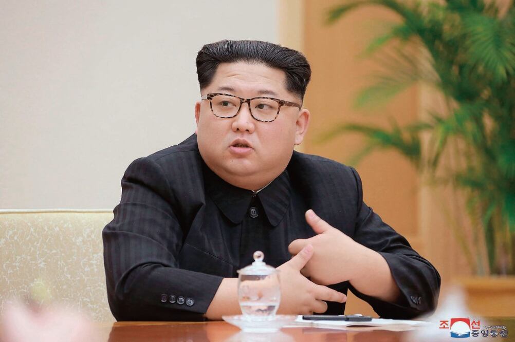 Alistan encuentro. El líder norcoreano, Kim Jong-un se reunirá con su par surcoreano, Moon Jae-in, el 27 de abril en la frontera militarizada. Foto: AP