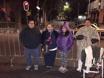 Arriban familias a la Nunciatura