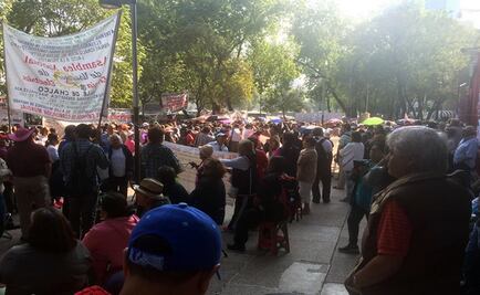 Realizan manifestantes mitin frente a la CFE