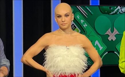 Tania Rincón aparece pelona en programa de Televisa tras perder una apuesta