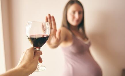 ¿Cuáles son los efectos de beber alcohol durante el embarazo?