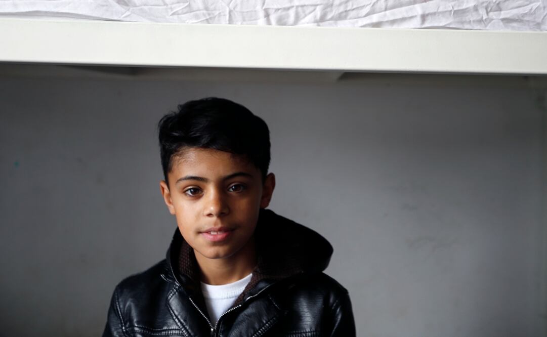 A Farhad Nouri se le conoce como el "Pequeño Picasso". Este niño afgano de 10 años vive en Serbia con sus padres y dos hermanos menores.