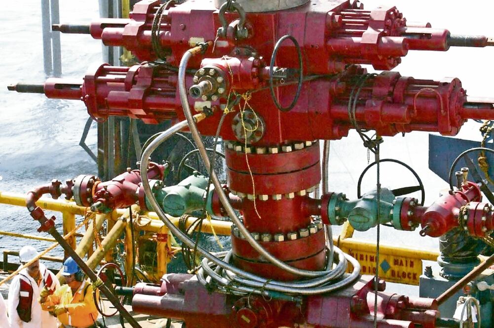 Los documentos sobre licitaciones de bloques petroleros están en la red. (ARCHIVO EL UNIVERSAL)