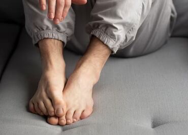 ¿Qué nos quiere avisar nuestra salud cuando nos duelen los pies?