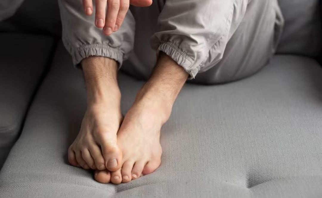 Evita los hongos en tus pies. Fuente: Freepik