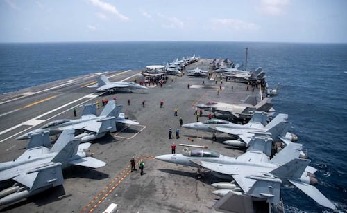 Tripulación del USS Abraham Lincoln descansa en puerto de Tailandia; marineros reposan tras nueve meses de misión