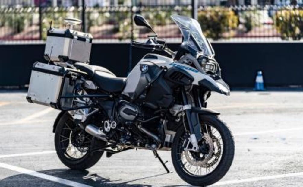 BMW presenta una moto autónoma