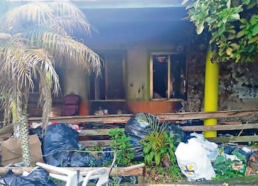 Incendian auto y casa de campaña de candidato