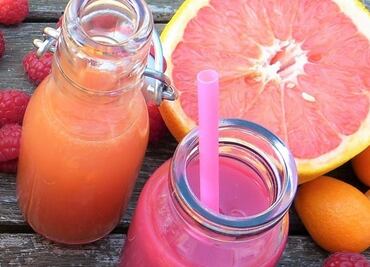 Quiénes no deben tomar jugo de toronja