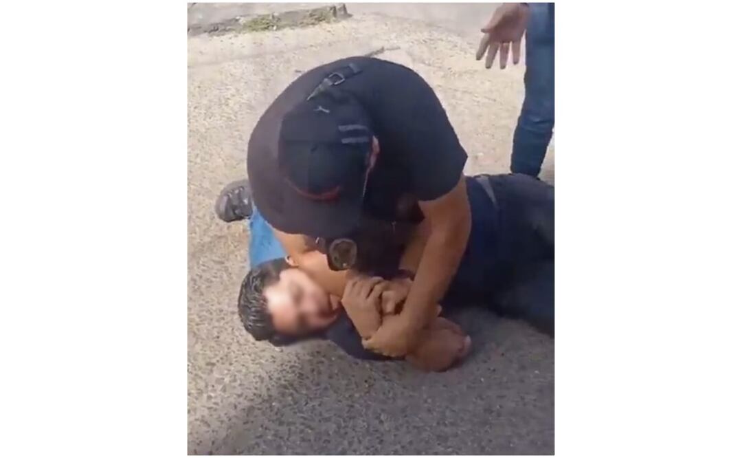 Agentes de la Policía Ministerial de Puebla sometieron a un civil tras ser "confundido" (17/01/2025). Foto: Captura de video