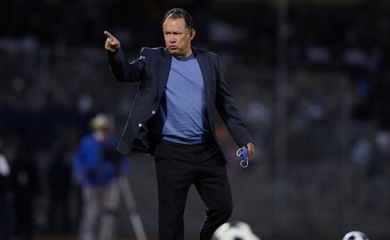 Tras la nueva cruzazuleada, Juan Reynoso amenaza a sus jugadores