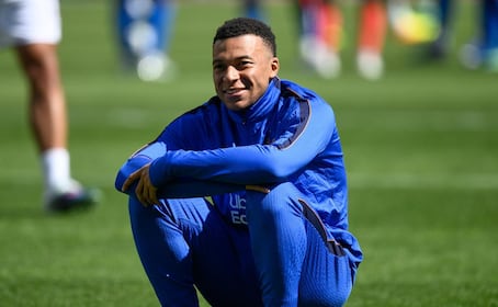 Kylian Mbappé comparte tierna imagen para anunciar su tercer Mundial con Francia