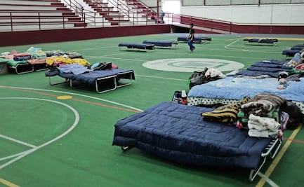 Continuarán familias en albergue de Contreras