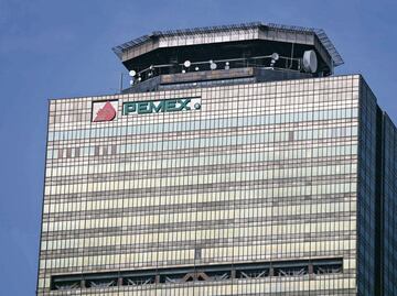 Investigan presunta red que trafica con plazas en Pemex