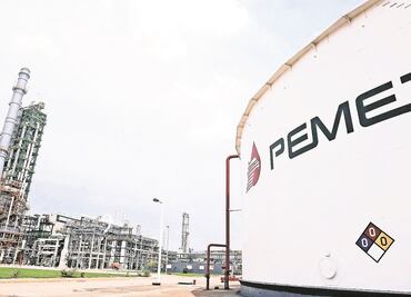 Fitch Ratings cambia a negativa perspectiva de calificación de Pemex