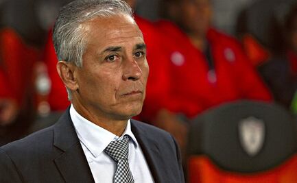 Entrenador mexicano sufre dura batalla por el Covid-19