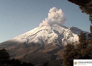 Popocatépetl registra 32 exhalaciones y 50 minutos de tremor