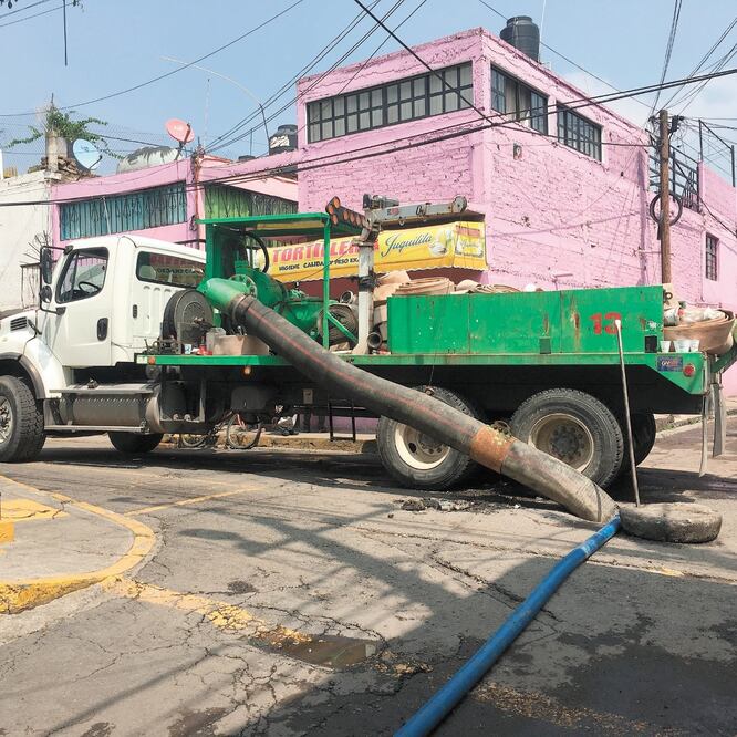 Los cárcamos municipales que liberan el agua pluvial se encuentran entre 30% y 50% de funcionalidad, por ello persiste el riesgo de que vuelvan a presentarse inundaciones, según una evaluación de la CAEM. ARCHIVO EL UNIVERSAL