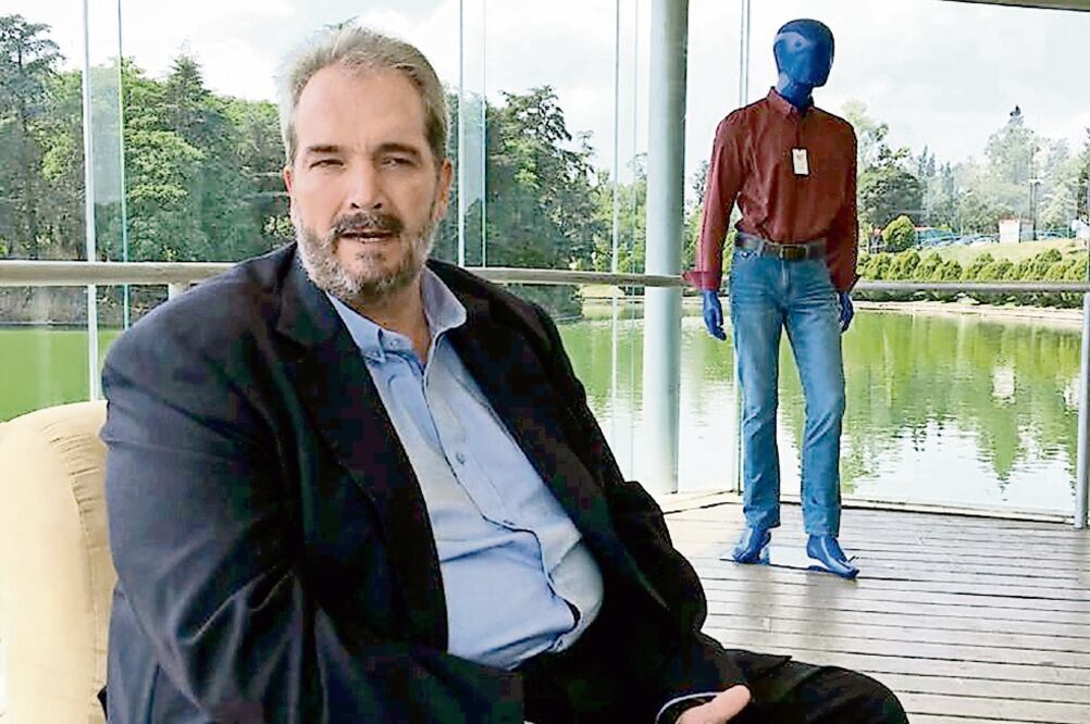 Juan Manuel Gómez Oria destacó que Yale tiene que competir con la ropa ilegal que se vende en los tianguis, incluso la piratería “creó ” la marca Yali. (IVETTE SALDAÑA. EL UNIVERSAL)