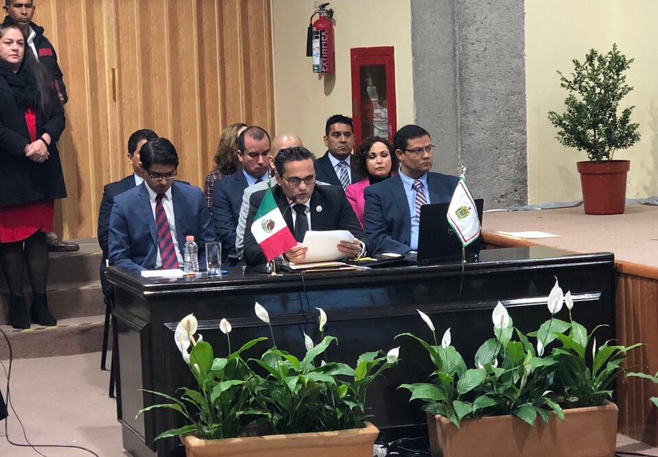El fiscal Jorge Winckler Ortiz compareció ante la Comisión de Procuración de Justicia en el Congreso del Estado (Foto: tomada de Twitter @FGE_Veracruz)