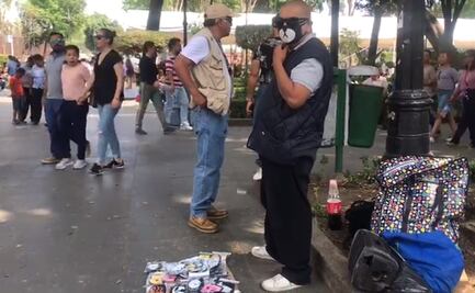 Comerciantes de Coyoacán no tienen miedo al coronavirus; atienden sin cubrebocas 