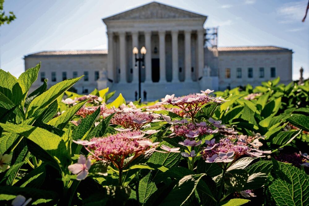 La semana pasada, la Corte anuló una prohibición de la era Trump a los aceleradores de disparos. Foto: de Andrew Harnik. AFP