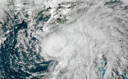 Elsa recobra fuerza de huracán mientras se aproxima a la costa oeste de Florida