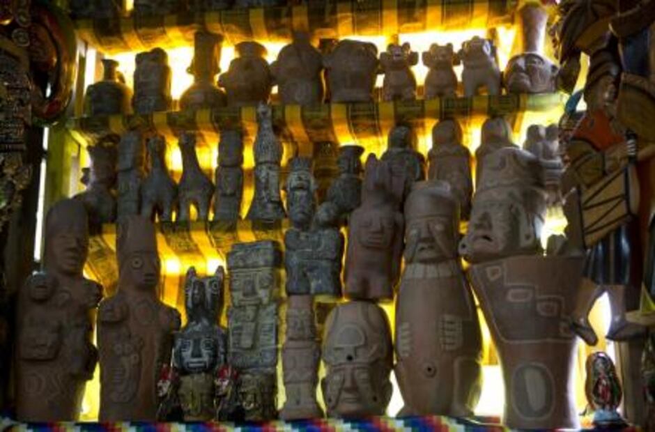 Fetos de llama dan bienvenida al "Mercado de las Brujas" en La Paz