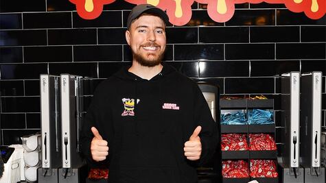 Las críticas a MrBeast por financiar cirugías oculares y usarlas para sus contenidos