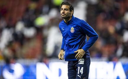 Antonio Briseño da la cara por Amaury Vergara en Chivas