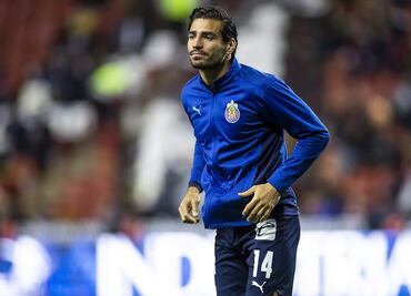 Antonio Briseño da la cara por Amaury Vergara en Chivas