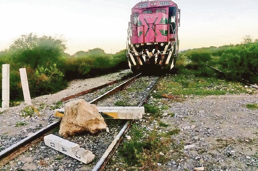 El riesgo. El año pasado se registraron 400 asaltos, pero este 2018 se ha considerado el más peligroso, dice líder ferrocarrilero. Foto: ARCHIVO EL UNIVERSAL