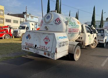 Códigos QR vs huachicol fiscal; así vigilarán pipas y tanques en transportes de combustibles