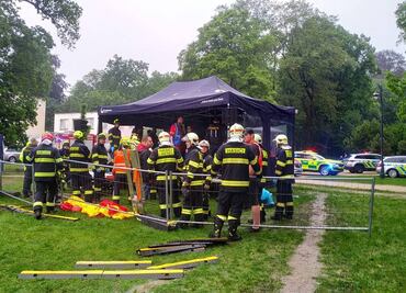 ¡Les cae rayo! 18 personas resultaron heridas durante tormenta eléctrica en Praga; trasladan a los heridos al hospital
