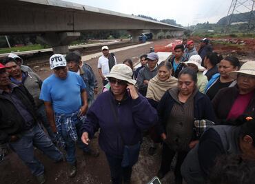 Ejidatarios de Ocoyoacac interrumpen obra de Tren Interurbano