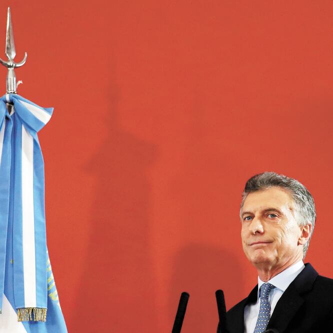 Antecedente. El presidente argentino Mauricio Macri cerró un arreglo por 50 mil millones de dólares en junio, para apuntalar la economía del país. (MARCOS BRINDICCI. REUTERS)