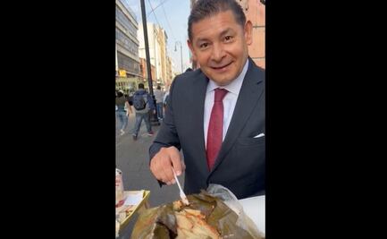 Desfile cívico militar: Presidente del Senado se alista con un tamalito “para aguantar”