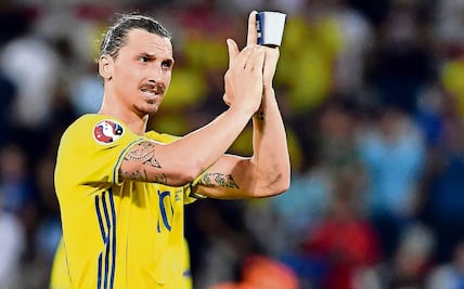 Zlatan Ibrahimovic no jugará en Rusia 2018
