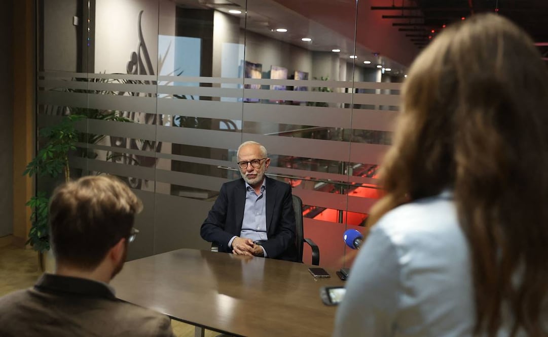 Al-Jazeera intentará emprender todas las acciones legales posibles "hasta el final" para desafiar la prohibición de Israel de sus operaciones allí, la dijo a la AFP el director de noticias de la cadena de televisión. Foto: AFP