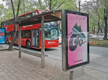 Prometen limpiar de publicidad L7 Metrobús