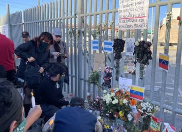 Tras incendio, llenan de recuerdos y consignas muros del INM en Ciudad Juárez